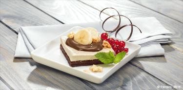 BROWNIE DE AVELLANA Y PLÁTANO CON NUTELLA<sup>®</sup>