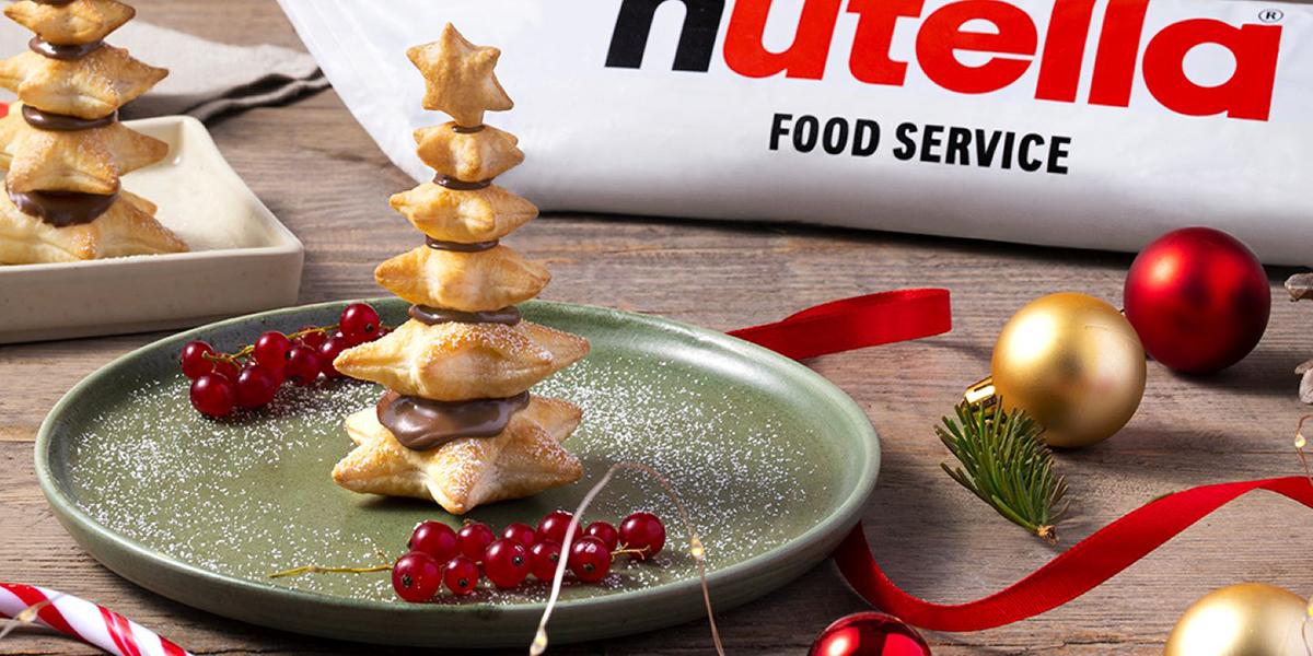 Millefeuille au Nutella® en forme de sapin | FerreroFoodService France Millefeuille au Nutella® en forme de sapin | FerreroFoodService France