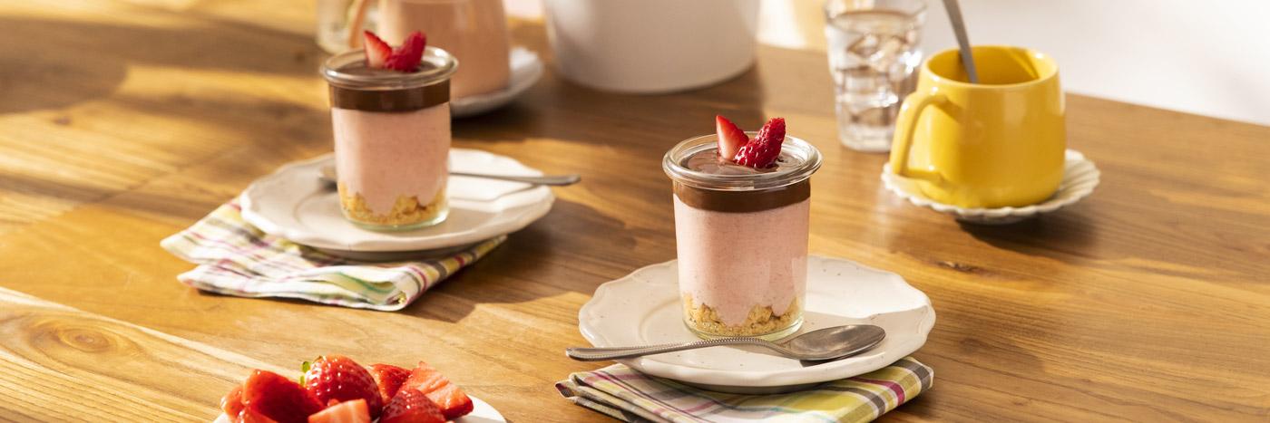 Strawberry mousse, shortbread and Nutella