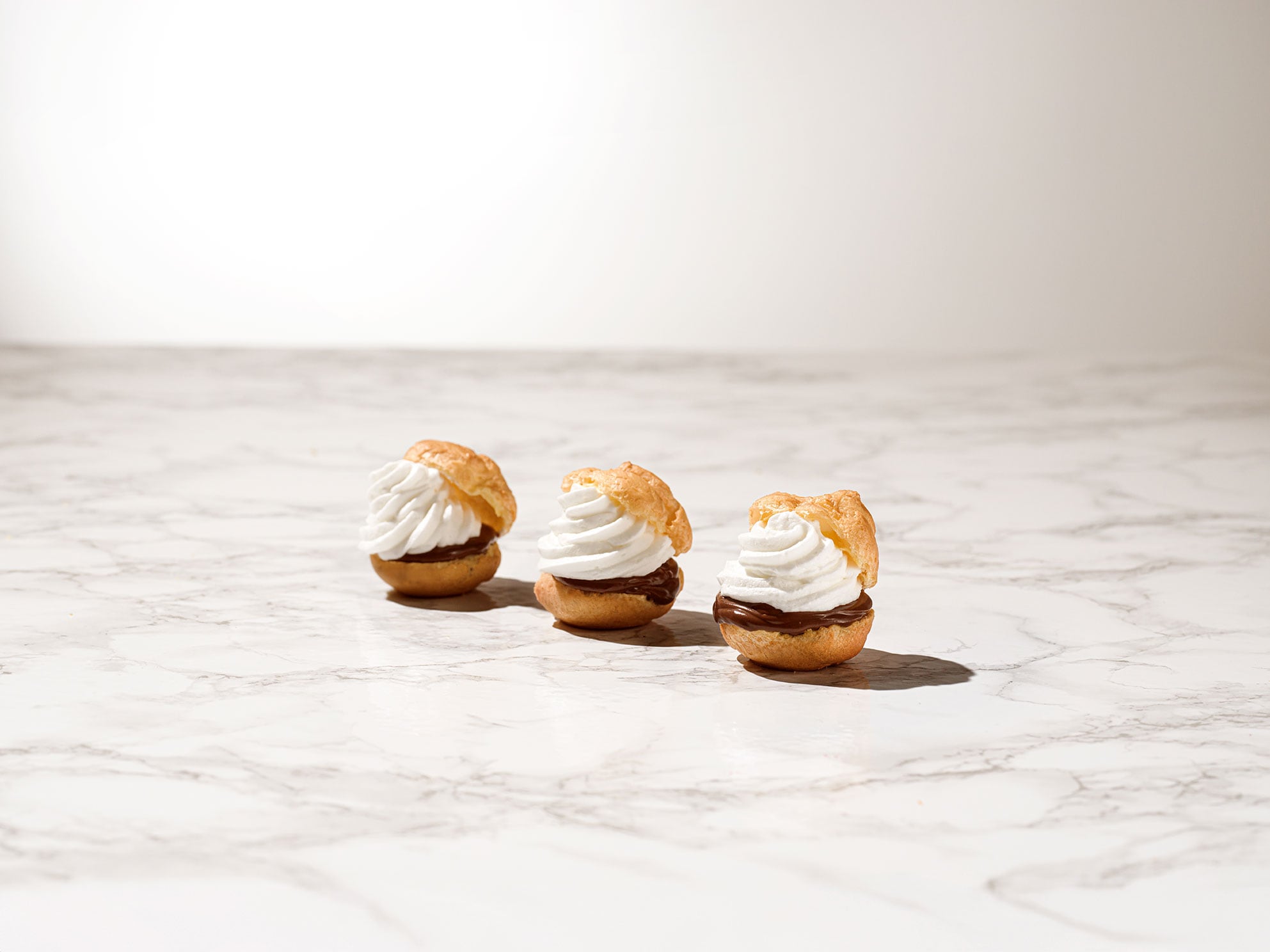 Bignè con Nutella e crema chantilly