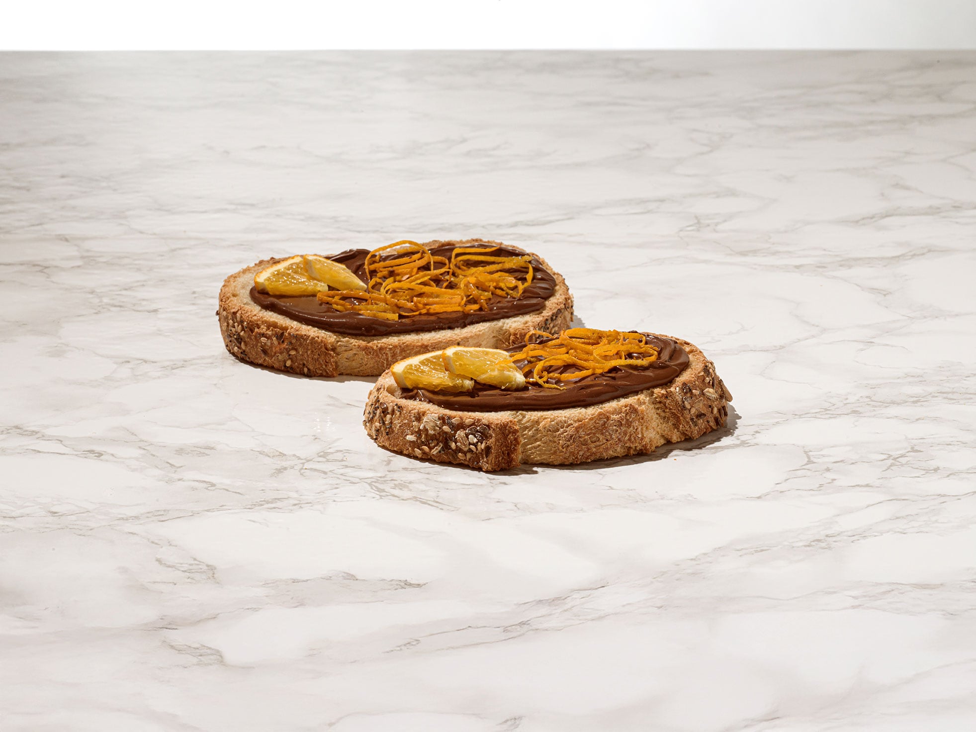 Pane di grani duri antichi con Nutella e scorza d'arancia