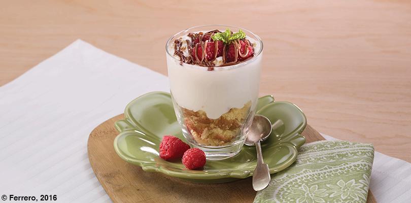 PARFAIT DI CIAMBELLA AI LAMPONI CON NUTELLA<sup>®</sup>