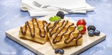 MINI-WAFFLE CON NUTELLA<sup>®</sup> E FRUTTA