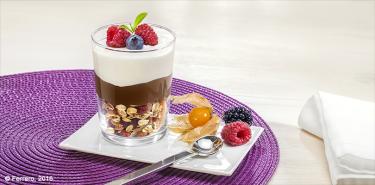 VERRINA DI YOGURT E MUESLI CON NUTELLA<sup>®</sup>