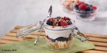 PARFAIT DI ZUPPA INGLESE DEL BUONGIORNO CON NUTELLA<sup>®</sup>