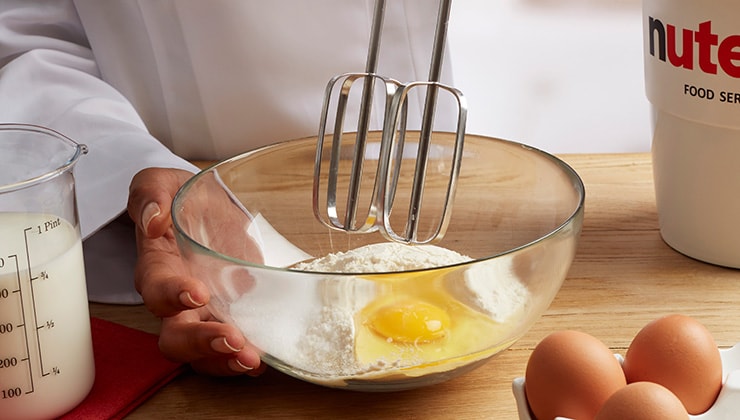 Rolled crepes with Nutella