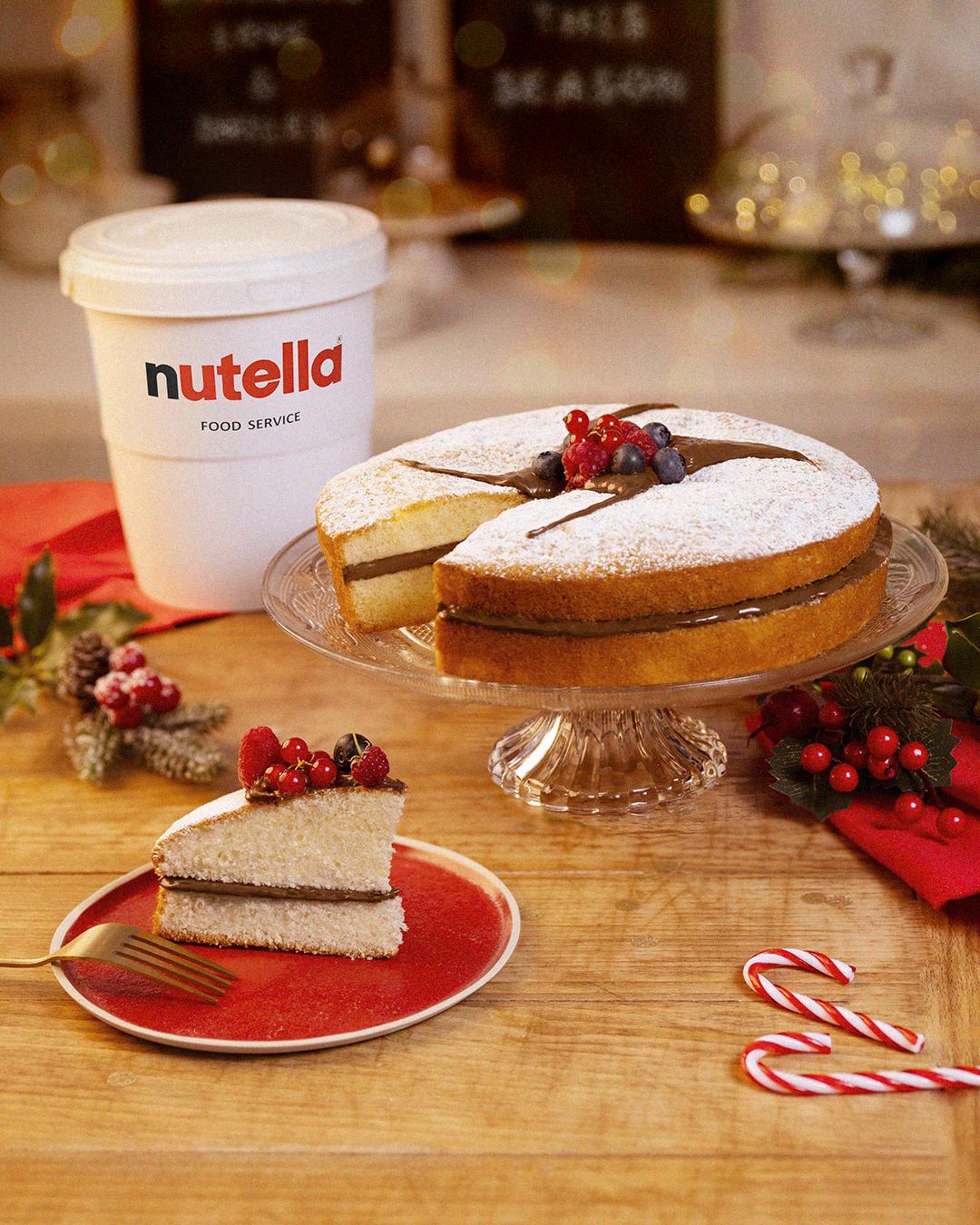 PÃO DE LÓ COM NUTELLA