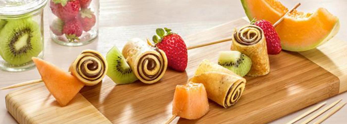 CREPE BROCHETTES WITH NUTELLA® AND FRUIT