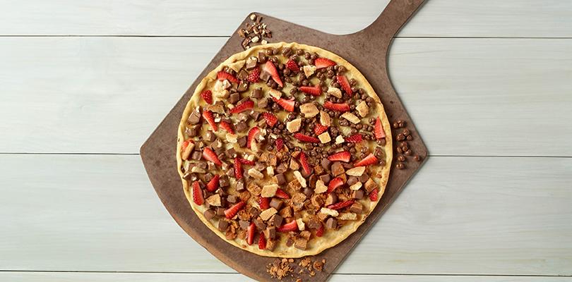 New York Treat-Za Pizza with Butterfinger®, Baby Ruth® and Buncha Crunch®