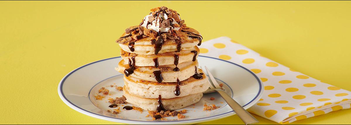 Mini Fluffy Pancakes with Butterfinger® Mini Fluffy Pancakes with Butterfinger®